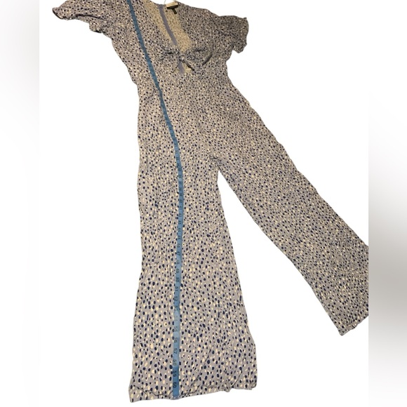Eloquii 1X 16w Blue Patterned  Romper Jumpsuit with sexy front tie nwot curvy - Picture 7 of 11